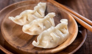 黄萝卜肉馅饺子怎么做 黄萝卜肉馅饺子好吃的做法介绍