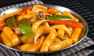 拌饭酱炒年糕怎么做 拌饭酱炒年糕做法