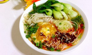 酸辣汤面的做法步骤 酸辣汤面的做法步骤介绍