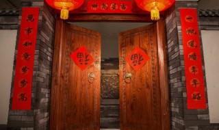 旧对联什么时候撕才好 到底什么时间撕掉旧的对联比较好