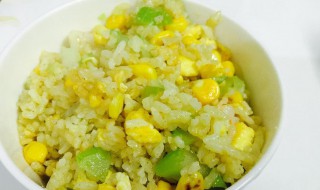 芹菜炒饭简单做法步骤 鸡蛋芹菜炒饭怎么做