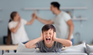 如何正确教育引导孩子不胆小 怎样教育胆小的孩子才是正确的