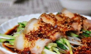 蒜泥白肉蔬菜卷怎么做 蒜泥白肉蔬菜卷做法介绍