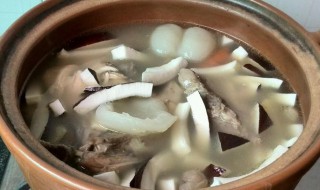 椰子煲竹丝鸡怎么做 椰子煲竹丝鸡的做法