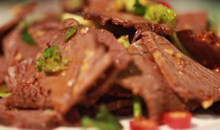 手撕牛肉是怎么做的 自制手撕牛肉