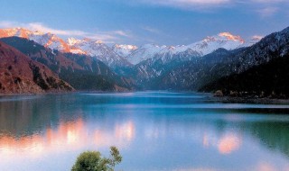 新疆旅游必去十大景点 天池属于新疆必去景点吗