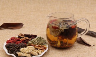 胎菊枸杞子和红枣泡水功效与禁忌 胎菊枸杞子和红枣泡水功效有哪些功效和禁忌