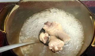鸡肉焯水冷水还是热水 鸡肉焯水用冷水吗