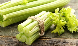 熏干炒芹菜做法步骤 怎么做熏干炒芹菜