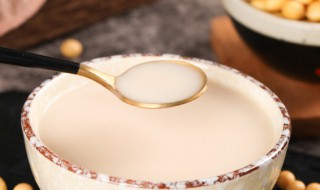 黑豆浆可以晚上喝吗（黑豆浆可以晚上喝吗女生）