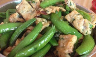 甜豆炒鱼肉片怎么做 甜豆炒鱼肉片做法介绍