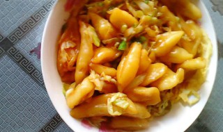 包菜炒面疙瘩制作方法 怎么包菜炒面疙瘩