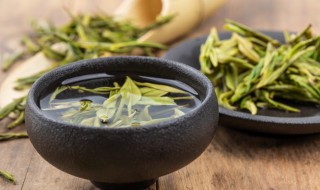 茶叶剩了可以浇花吗 茶叶剩了可以浇花吗视频