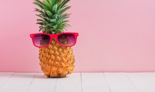 菠萝和牛奶可以同时吃吗 菠萝和牛奶可不可以同时吃