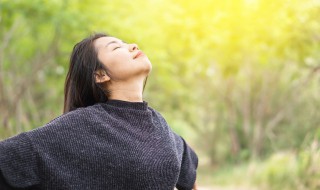 做深呼吸的正确方法 做深呼吸的正确方法图片