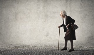 老人死后寿衣由谁穿上 寿衣什么时候穿呢