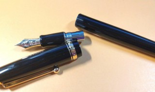 钢笔墨水怎么装上去 装钢笔墨水方法