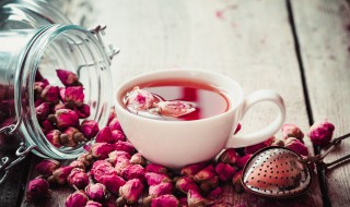金边玫瑰花茶的功效与作用 关于玫瑰花茶的功效与作用