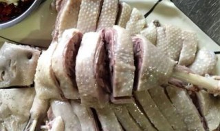 冻鸭煮白切怎么做才不黑 怎么做白切冻鸭才不黑