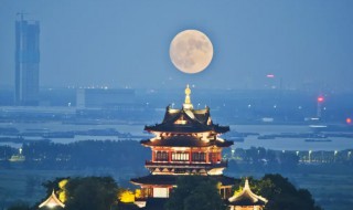 南京八月十五好玩的地方（南京八月十五好玩的地方是哪里）