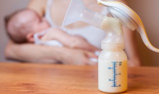 多出来的母乳怎么储存 如何保存母乳