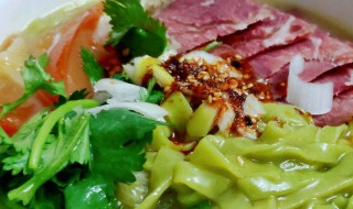 牛肉片和菠菜下面条怎么做 牛肉波菜面条