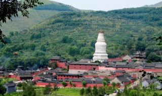 旅游必去的景点有哪些 旅游必去的景点有哪些地方啊？