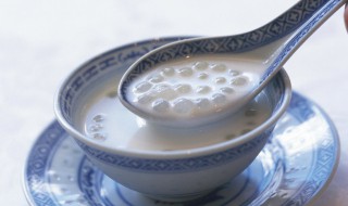 西米椰汁芋圆的家庭做法 自制美味西米椰汁芋圆