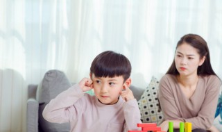 14岁孩子突然变得不爱说话了（13岁孩子变得突然不爱说话）