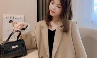 西装女穿搭技巧 西装女如何穿搭