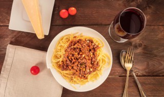 怎么做肉酱捞面 肉酱捞面的家常做法