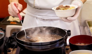 老鸡肉怎么做好吃 西洋参炖老母鸡的做法步骤