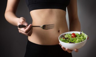 臀部上面两侧腰部下面的肉怎么减 如何减掉两侧腰部下面的肉