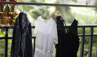 梅雨季节衣服不干发臭怎么办 梅雨季节衣服不干发臭有什么办法