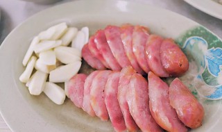 香肠表面有白色怎么处理 香肠表面有白色处理方法