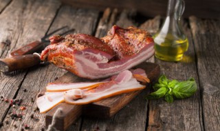 腊肉表面发霉能吃吗 腊肉有点白霉怎么办