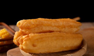 香酥小油条的制作方法 家常小油条的做法分享