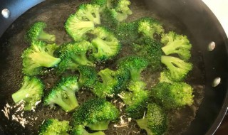 西兰花蒸馍怎么做 西兰花蒸馍方法介绍