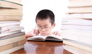 娃儿不爱学怎么办（小孩不爱学,说她也不学怎么办）