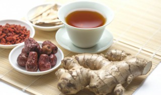 姜汤可以晚上喝吗（甘草干姜汤可以晚上喝吗）