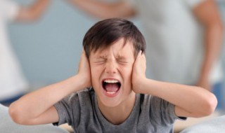父母把孩子带叛逆了怎么办，孩子的叛逆期父母应该怎样带他们度过