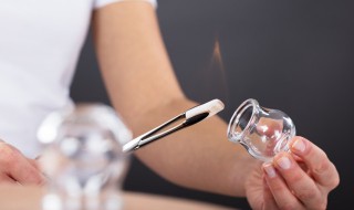 拔罐用玻璃好还是竹罐 拔罐是选择玻璃罐还是竹罐？