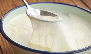 全脂奶和低脂奶的区别 低脂牛奶适合哪些人群食用
