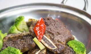 粤菜煎牛仔骨怎么做 香煎牛仔骨的家常做法分享