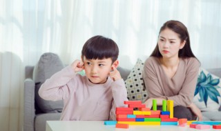 怎么教育孩子不要笑别人（怎样教育孩子不要嘲笑别人）