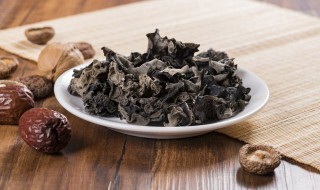 木耳没煮熟会中毒吗 木耳没煮熟会不会中毒