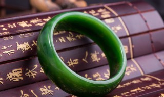 玉镯的鉴定方法有哪些 玉镯怎么鉴定真假