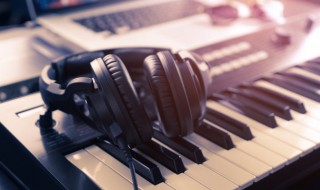 光明歌词 歌曲光明歌词