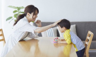 孩子打人从侧面怎么引导 孩子打人从侧面怎么引导她