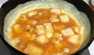 抱蛋豆腐的做法 抱蛋豆腐需要哪些材料